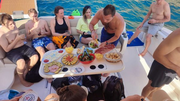 Legend Private Yacht Tour - Image 11