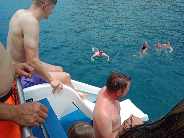 All-Inclusive 4 hour Boat tour Princesa Ico - Image 7