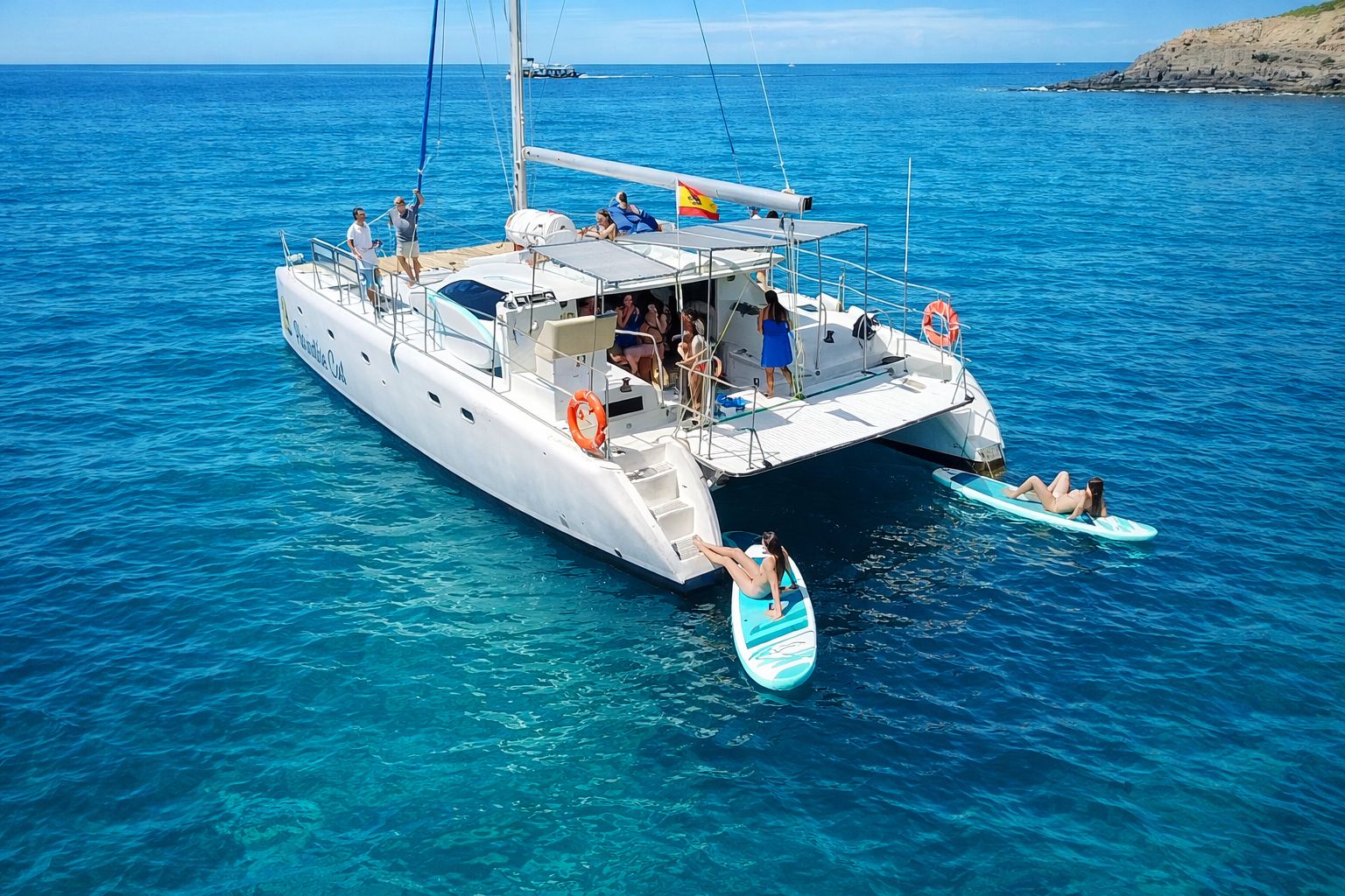 Exclusive Catamaran Tour Gran Canaria – Luxury 4h Cruise with Lunch & Open Bar catamaran tour Gran Canaria