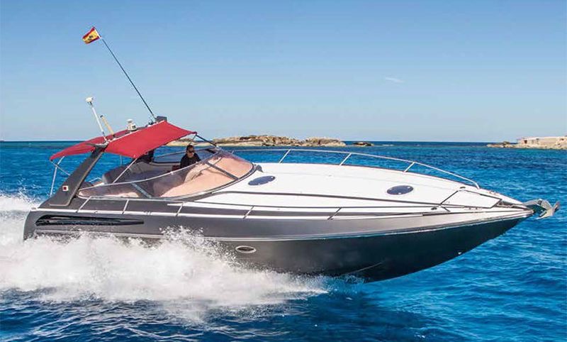 private yacht tour Gran Canaria – luxury sport yacht sailing south coast from Puerto Rico